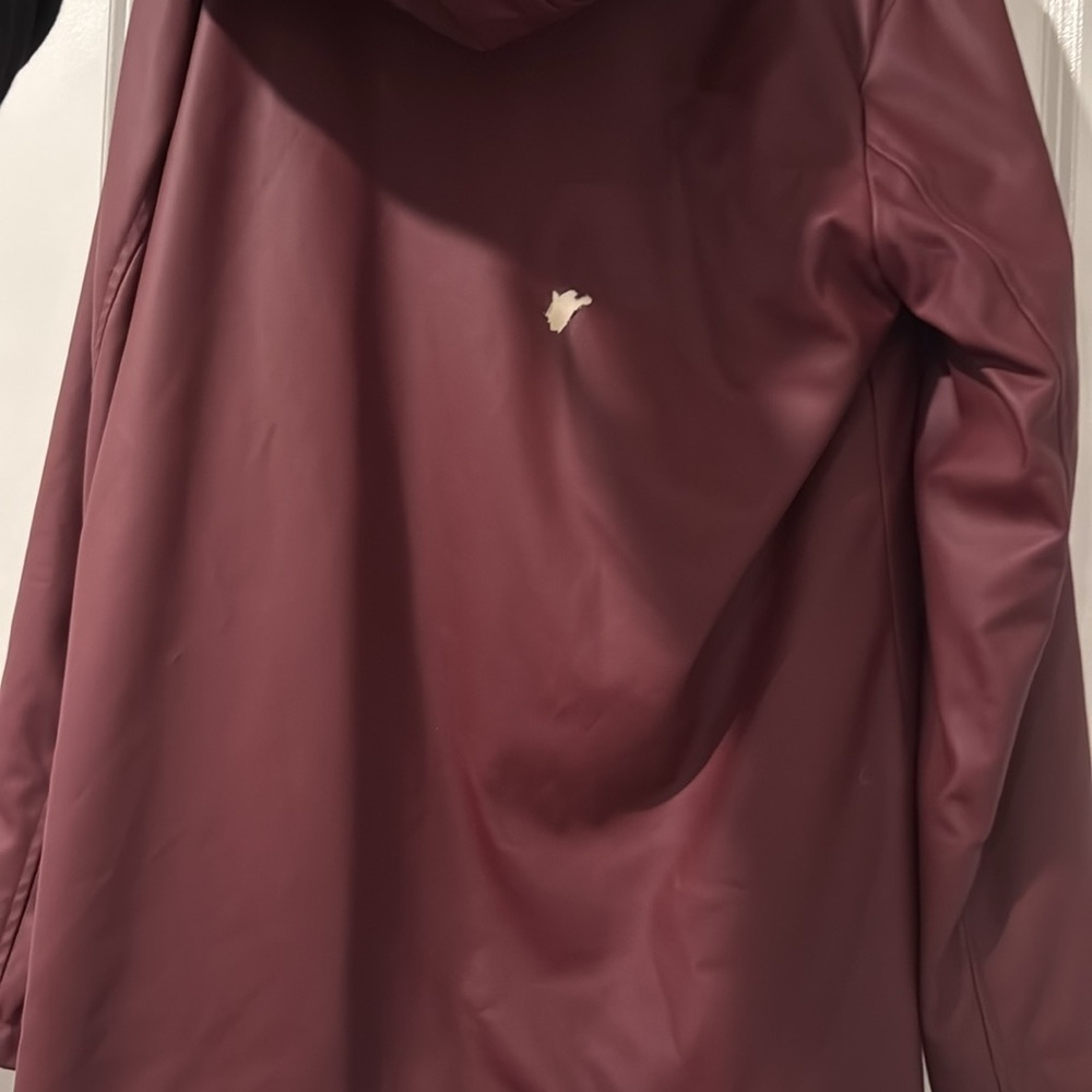 Red rain coat - Picture 5 of 6